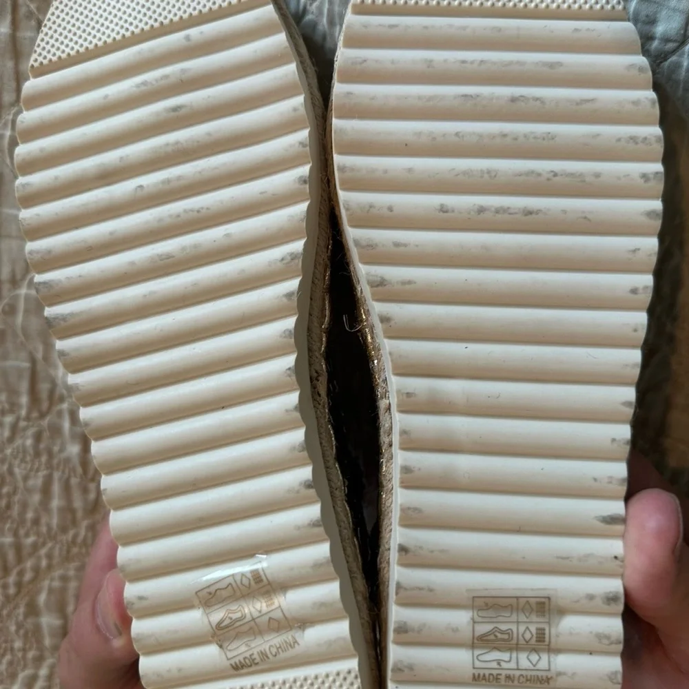 Patrizia by Spring Step Black/ Cream Slip-Ons- Size-39, women’s-NEW! Never worn - Picture 4 of 8